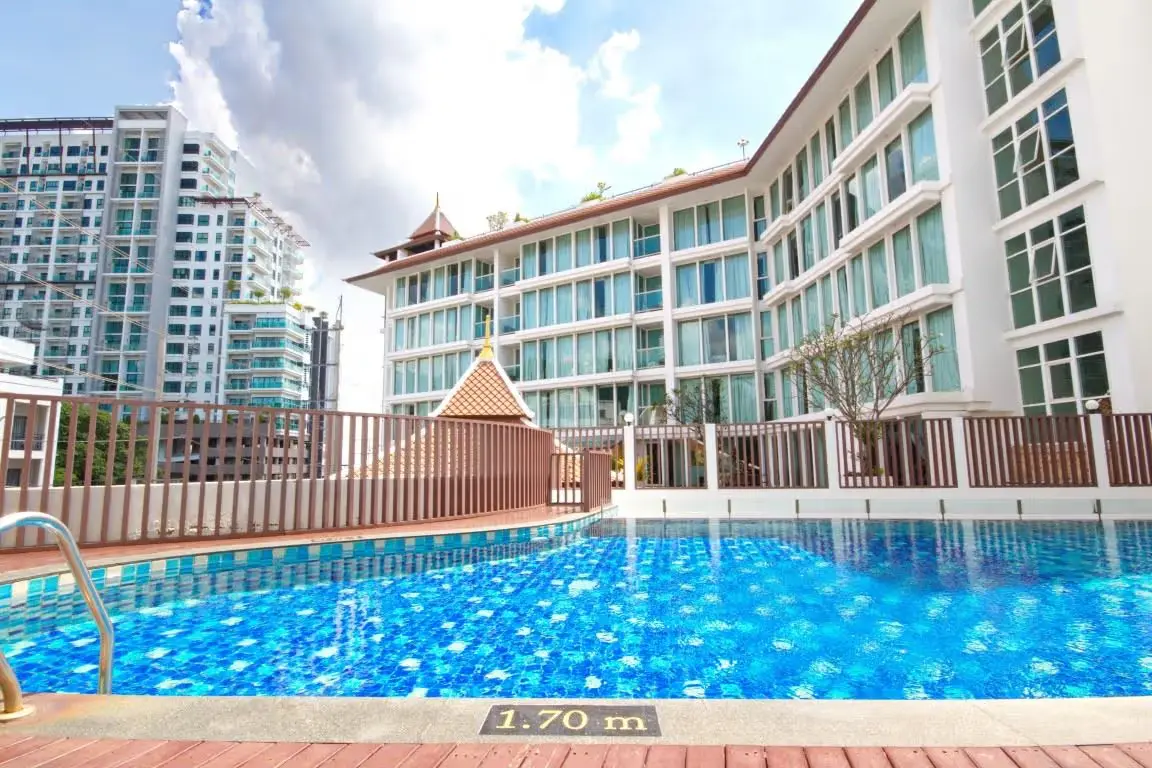 Aiyara Grand Hotel 4*