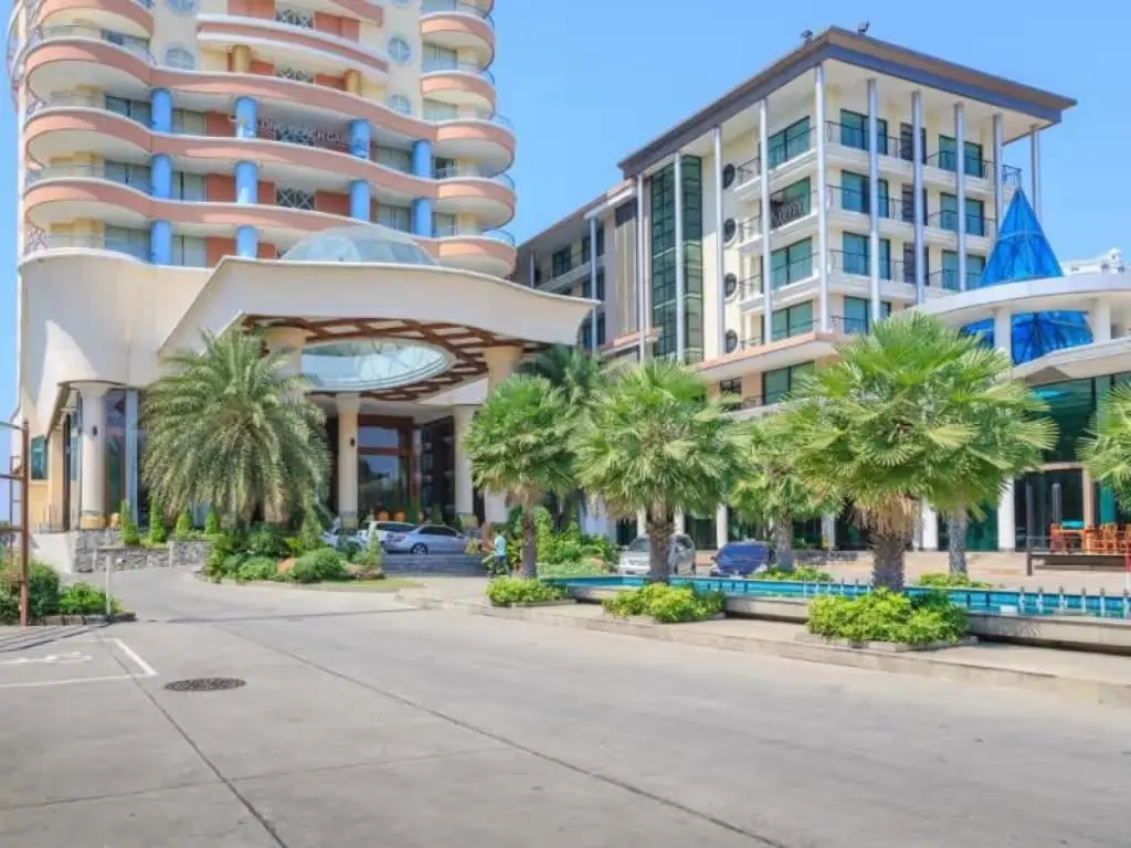 Long Beach Garden Hotel & Spa 4*